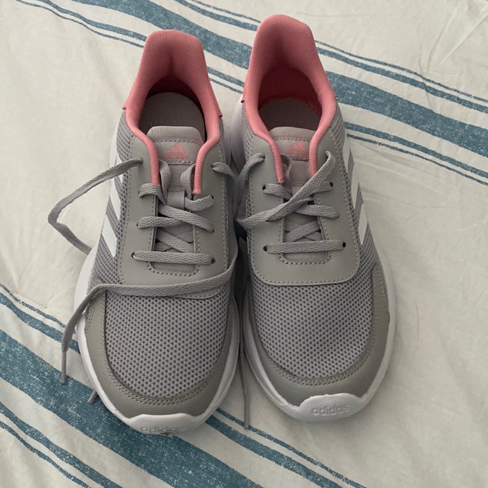 Brand new in box adidas tensaur K running sneakers